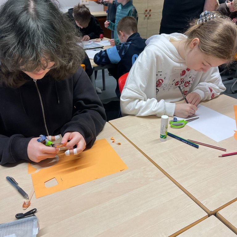 0e287c26-adca-483f-8d87-e19b26667258