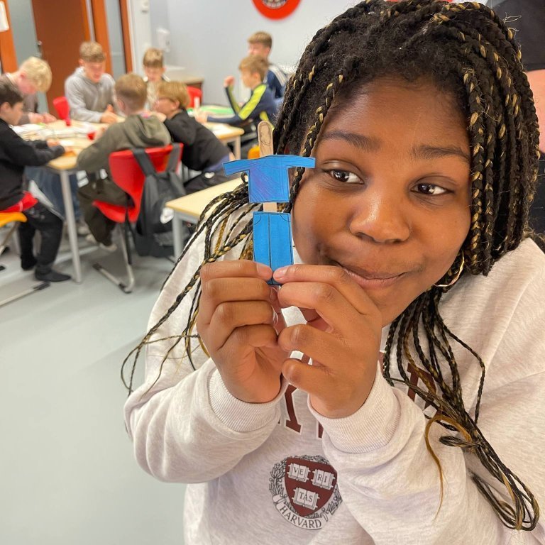 82f0aa53-dcb1-4c19-9d53-95469c44e9c2