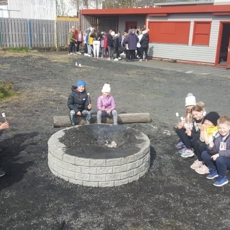 100760396_255078762501787_115858211688415232_n