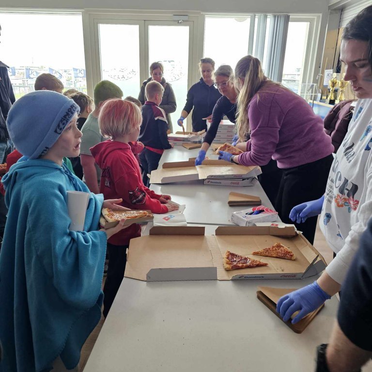 441241139_990479799463483_4733395849383352237_n