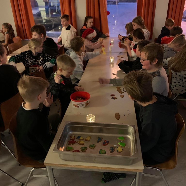 69344936_688430614896797_8623578432334200832_n