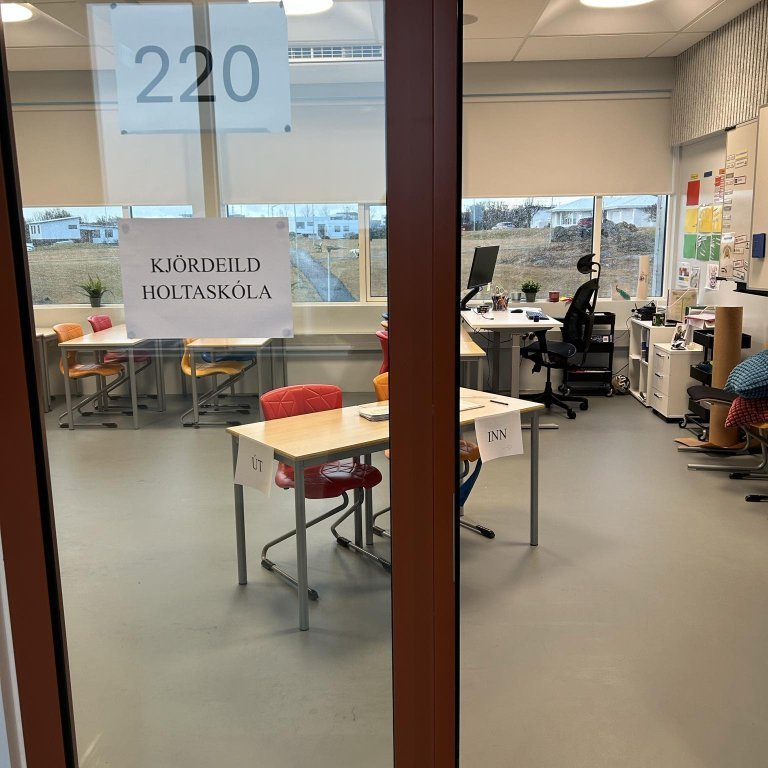 467473659_882036697416169_4010768322004594083_n