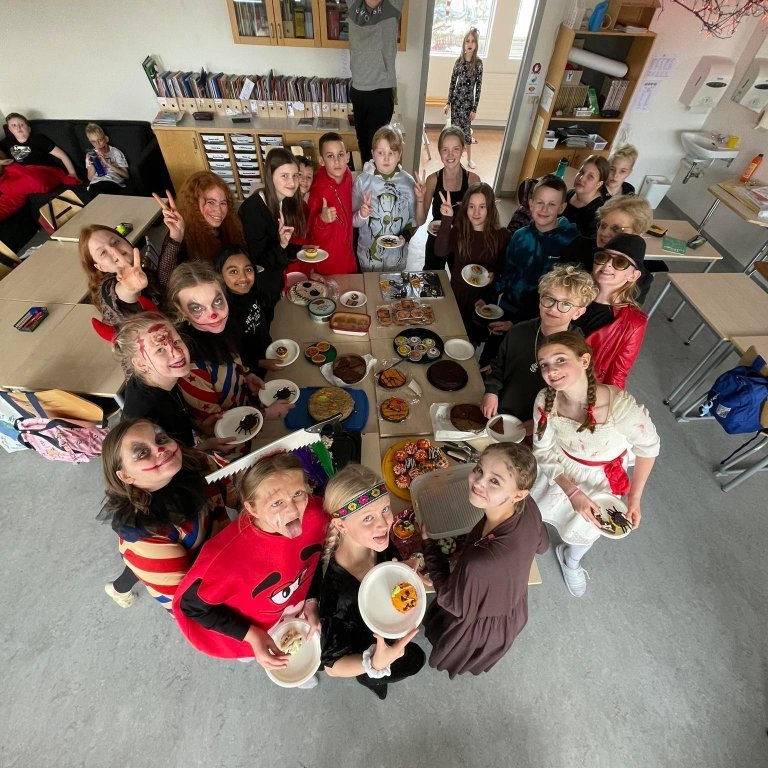 246237112_305788687789972_7795720824203149578_n