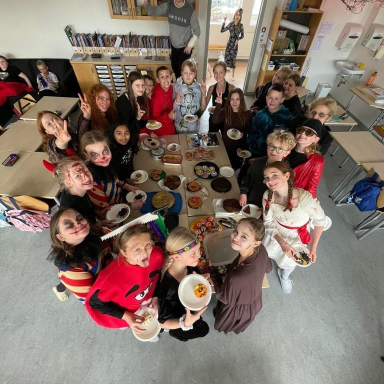 246987930_311119383807646_1971841301289892470_n