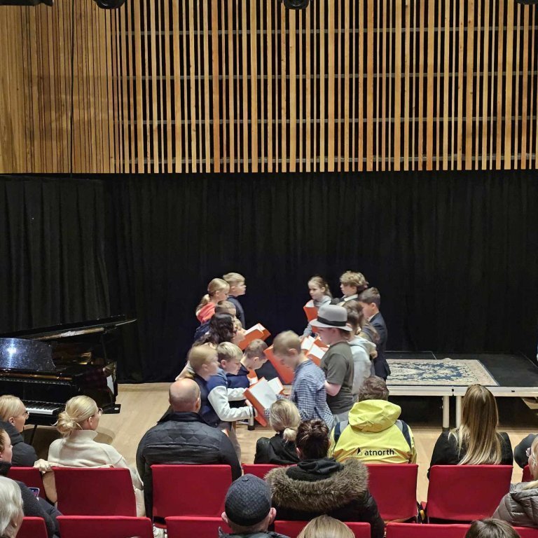 442463166_869567778267254_2258869287194069638_n