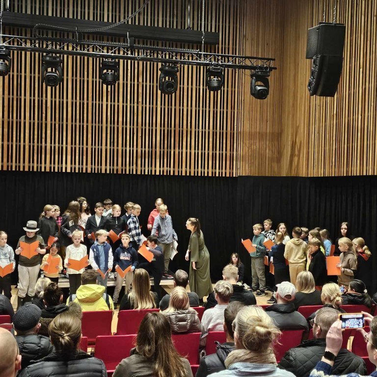 444760924_380441508355340_5358935313562181186_n