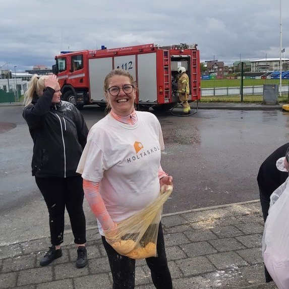 285371250_390276066448557_4085915532806645119_n