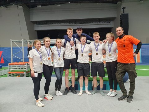 Holtaskóli í úrslit Skólahreysti